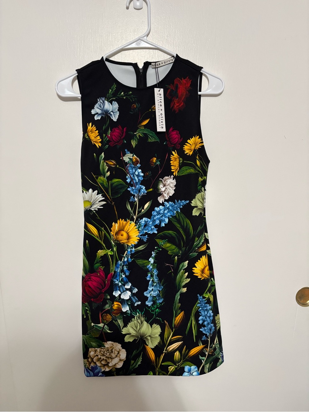 Alice + Olivia Wynell Floral Sleeveless Minidress - Picture 4 of 13